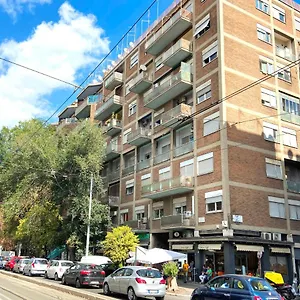 Appartamento Trastevere For You... 3 Bedrooms, Roma