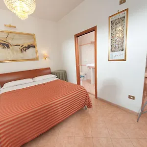 Appartamento Oliveri Viale Marconi, Roma